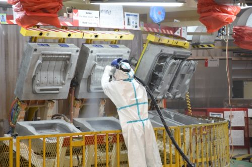 Manufacturing and Processing Equipment dry ice blasting done by our professional at NYCryoTech